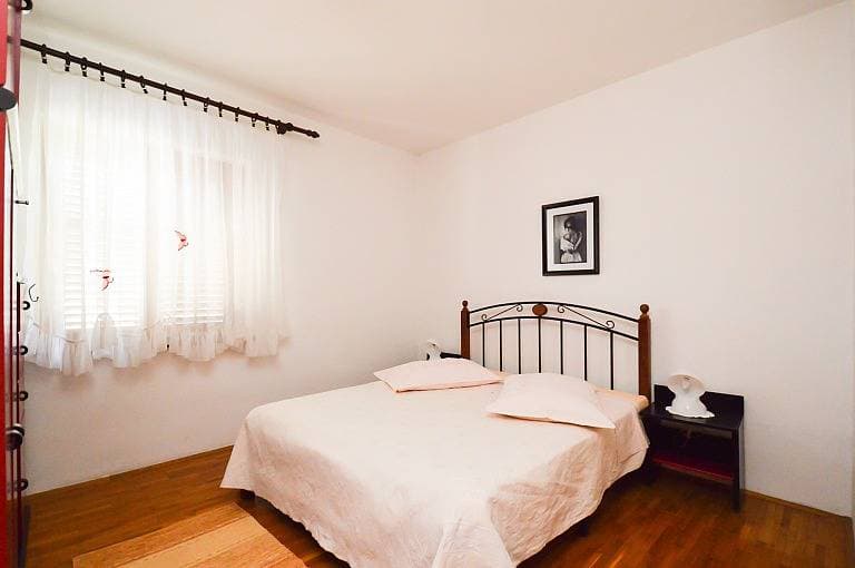 Foto 8 von 21: Ferienwohnung für 8 Personen mit Balkon