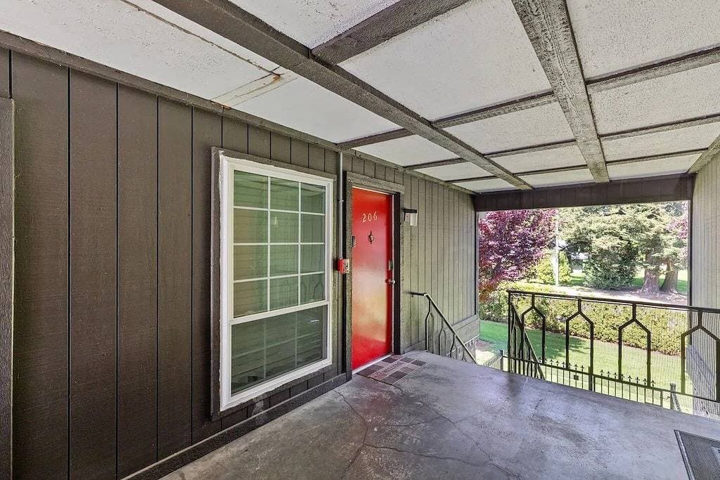 Foto 3 von 28: Perfect Private Getaway in Seattle's Southside!