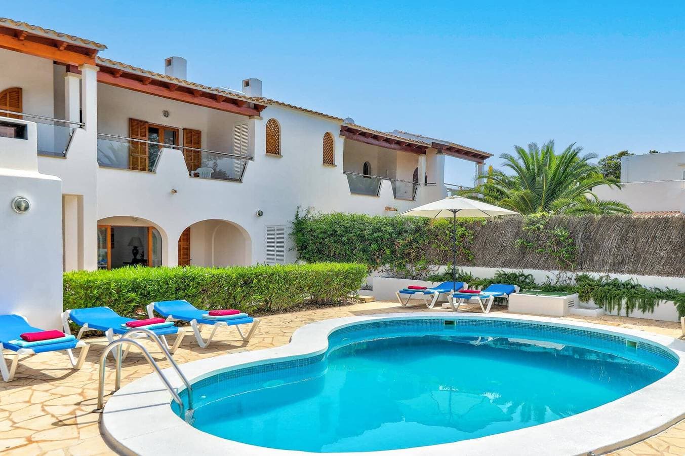 Foto 6 von 28: Villa für 8 Personen mit Garten