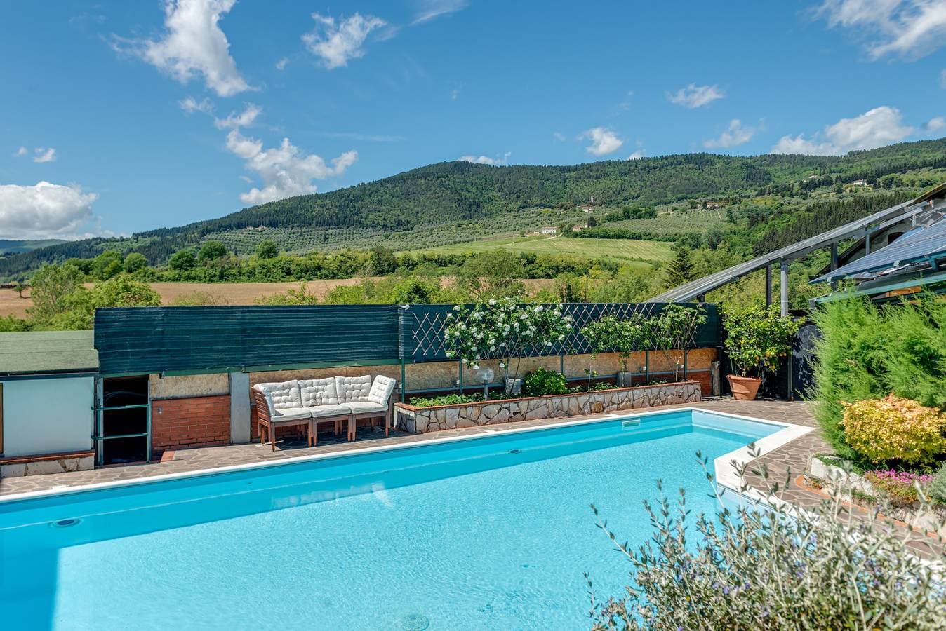 Foto 2 von 28: Ferienwohnung 'Ampio e accogliente appartamento' mit beheiztem Pool