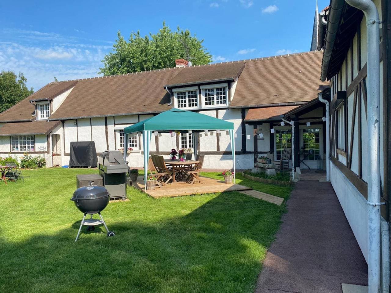Foto 5 von 44: Gästezimmer 'English Roses' mit privatem Pool, Gemeinschaftsgarten und WLAN
