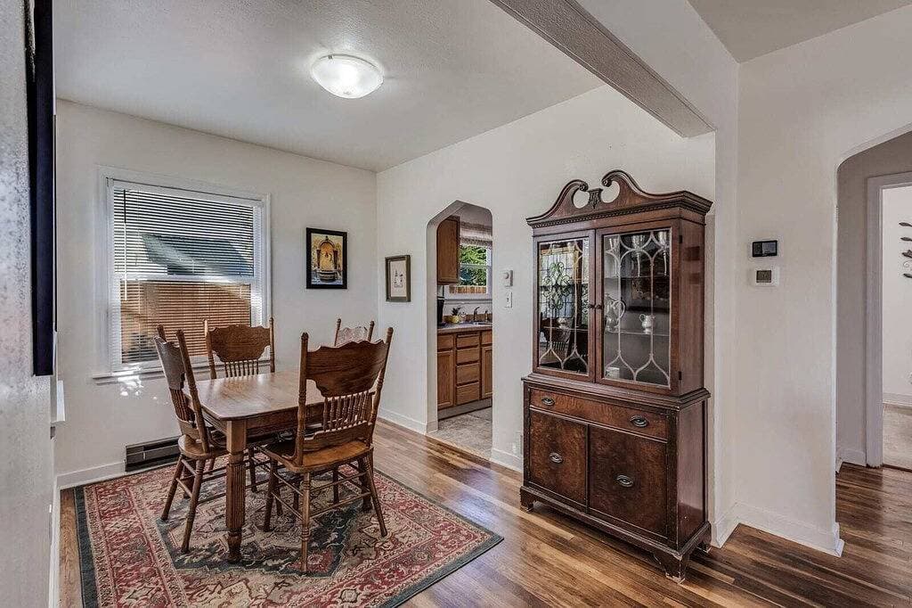 Foto 13 von 20: Walkable downtown getaway w/ free parking & BBQ