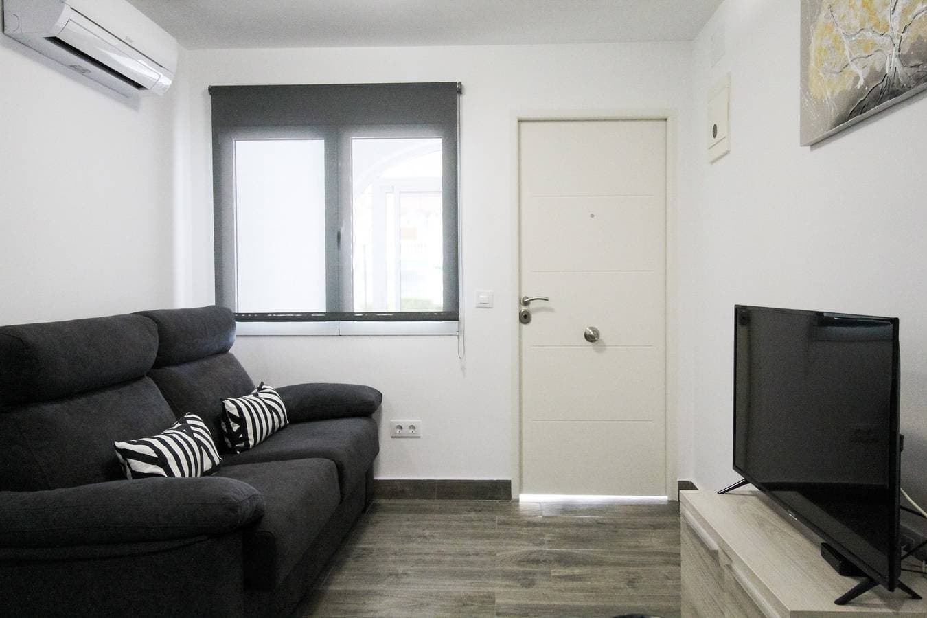 Foto 3 von 45: Ferienwohnung 'Bungalow 58' mit Gemeinschaftspool, Wi-Fi und Klimaanlage