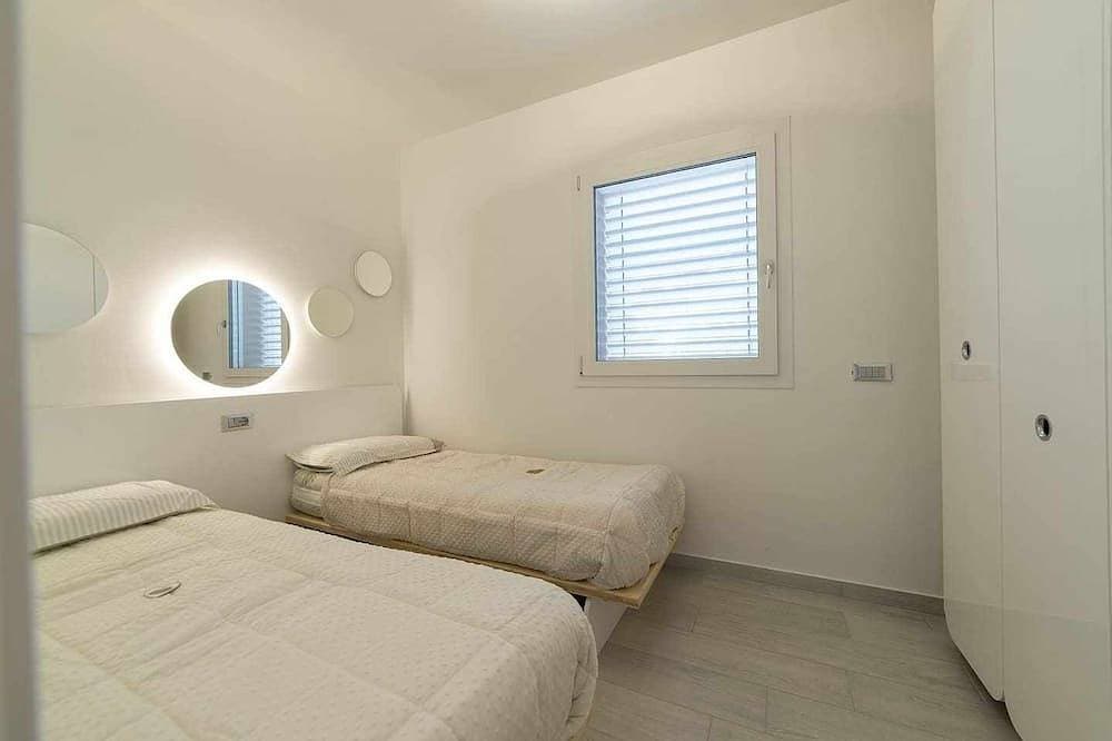 Foto 4 von 30: Residence Fontana di Trevi - neu, modern, Pool