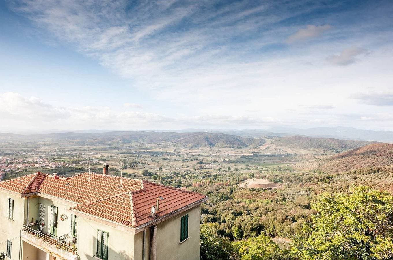 Foto 10 von 40: Ferienwohnung 'Il Castello Gavorrano' mit Meerblick, Gemeinschaftsgarten und WLAN