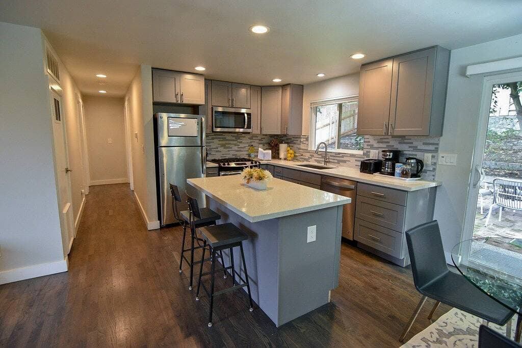 Foto 9 von 18: Ravishing Rambler Home! Garage / Close to Airport