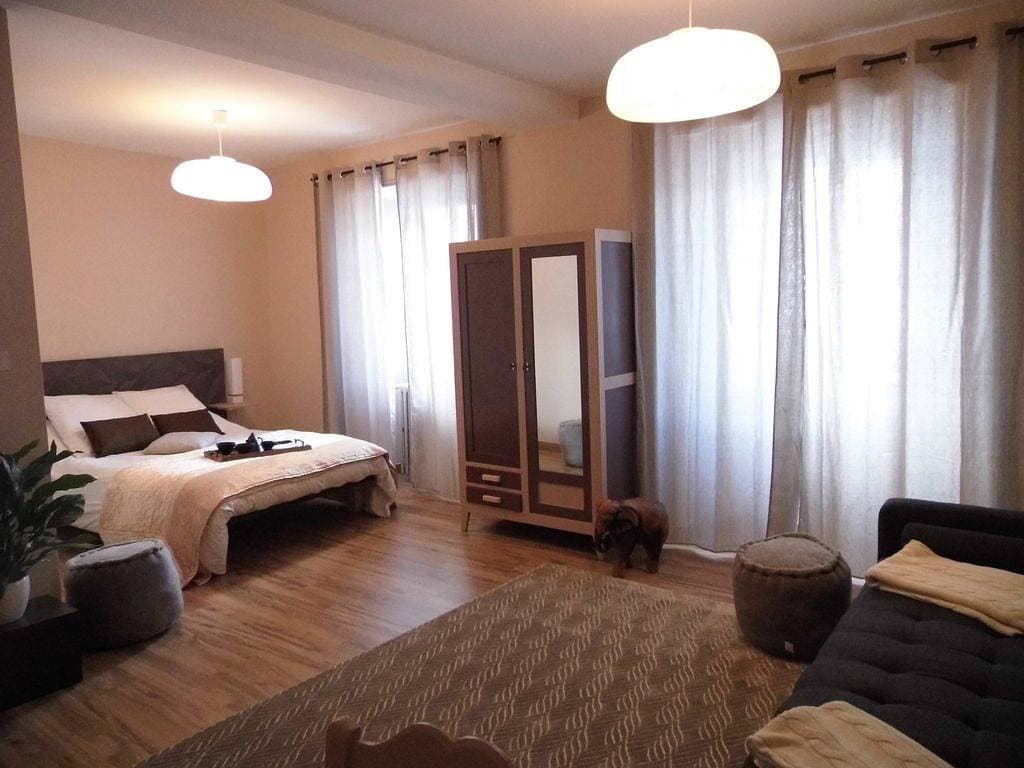 Bed and Breakfast \"Great Room\" 1