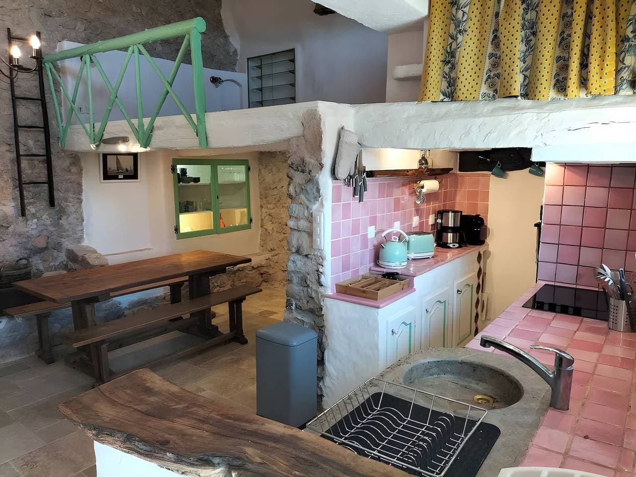 Foto 6 von 19: Villa „Lou Peiraverde“ mit privatem Pool, Terrasse und WLAN