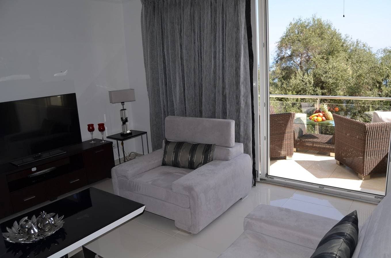 Foto 12 von 49: Superior Corfu Villa | Magical View Of The Ionian Sea | Villa Achillion