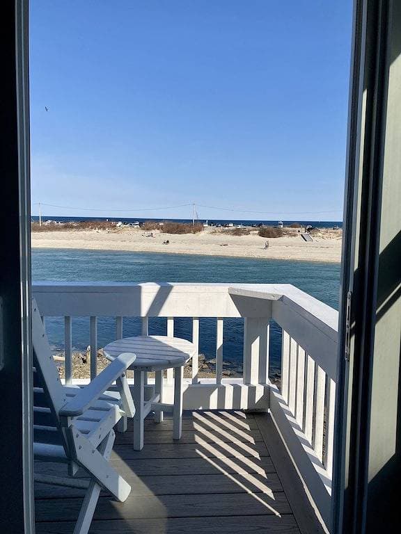 Ogunquit ocean front 1Br/1Ba with deck,  short walk to beach + center of town 1