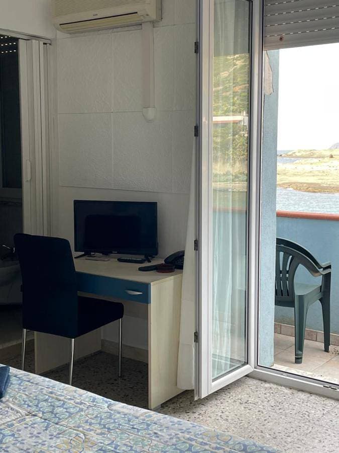 Foto 2 von 20: Double Room with Balcony and Sea View