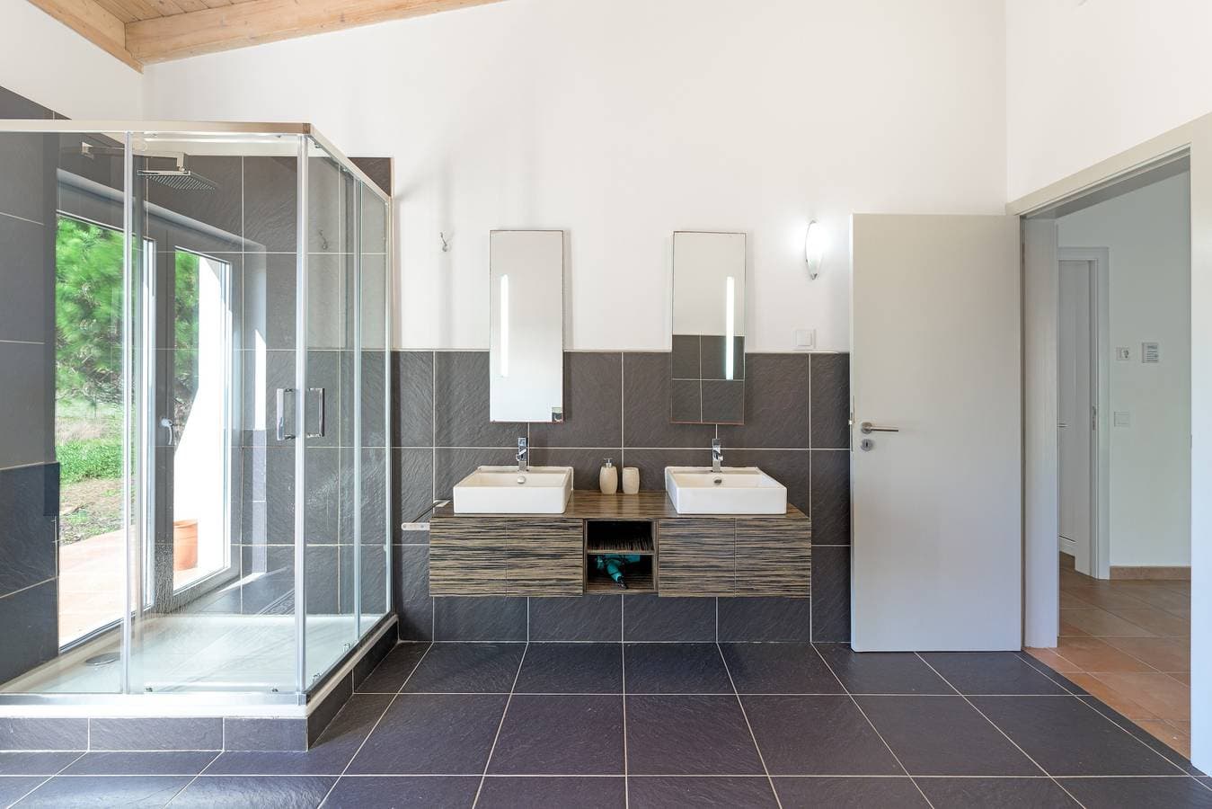 Foto 10 von 36: Ferienwohnung 'Flor Do Rosto I' mit Seeblick, Gemeinschaftspool und WLAN