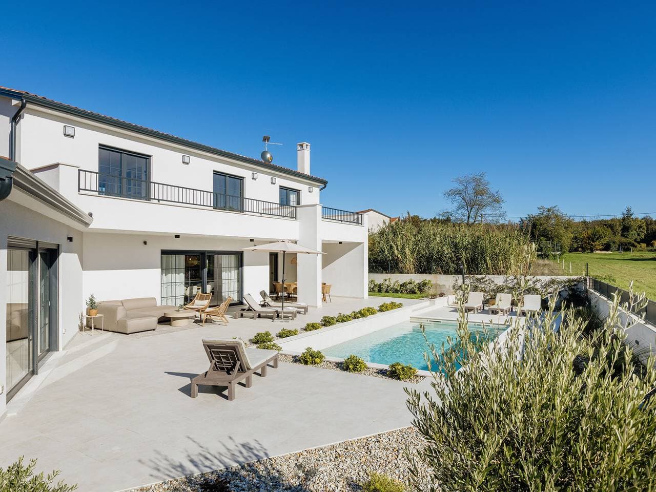Schöne, luxuriöse Villa Nina 1