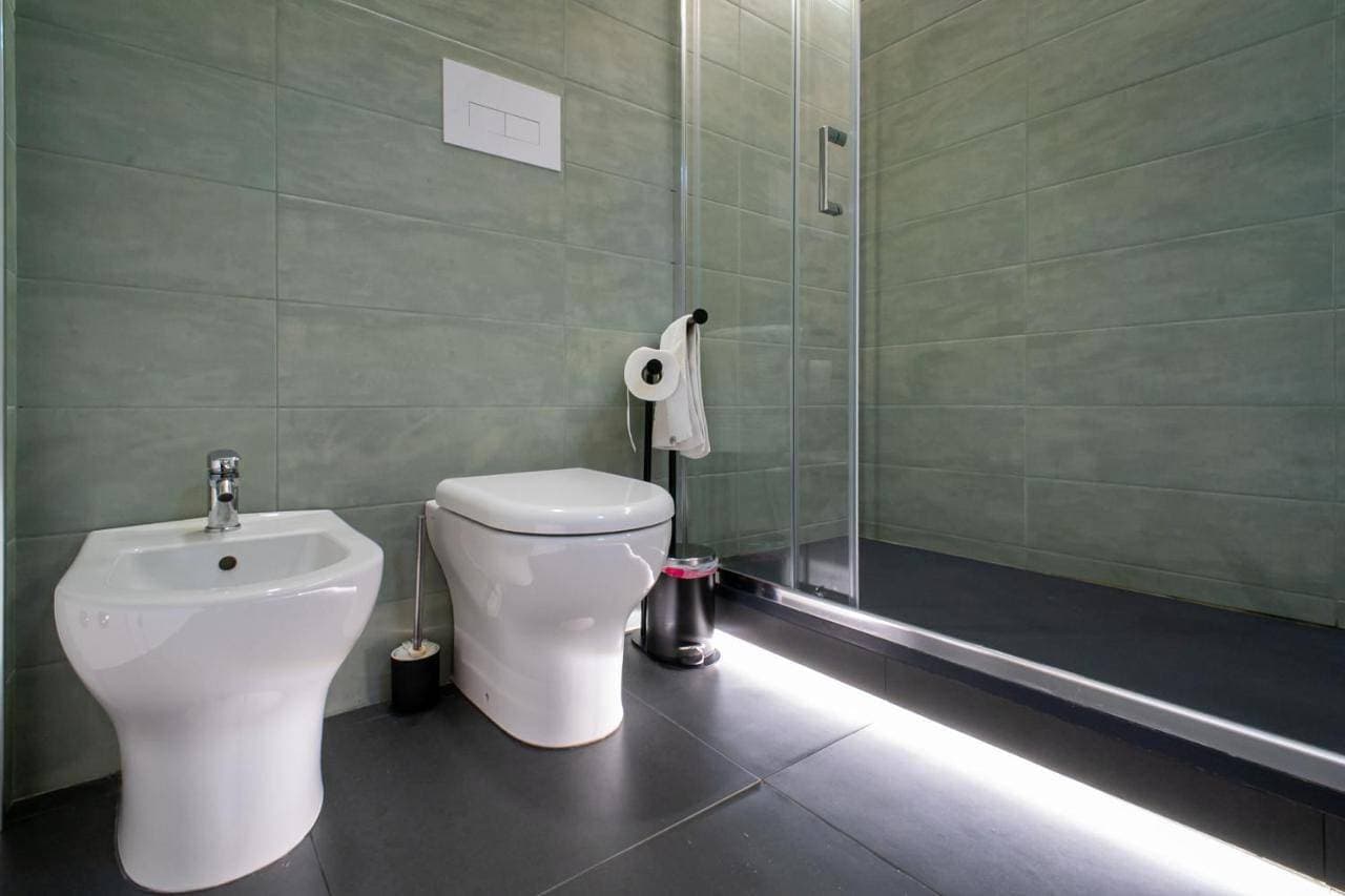 Foto 7 von 8: Double Room with Private Bathroom
