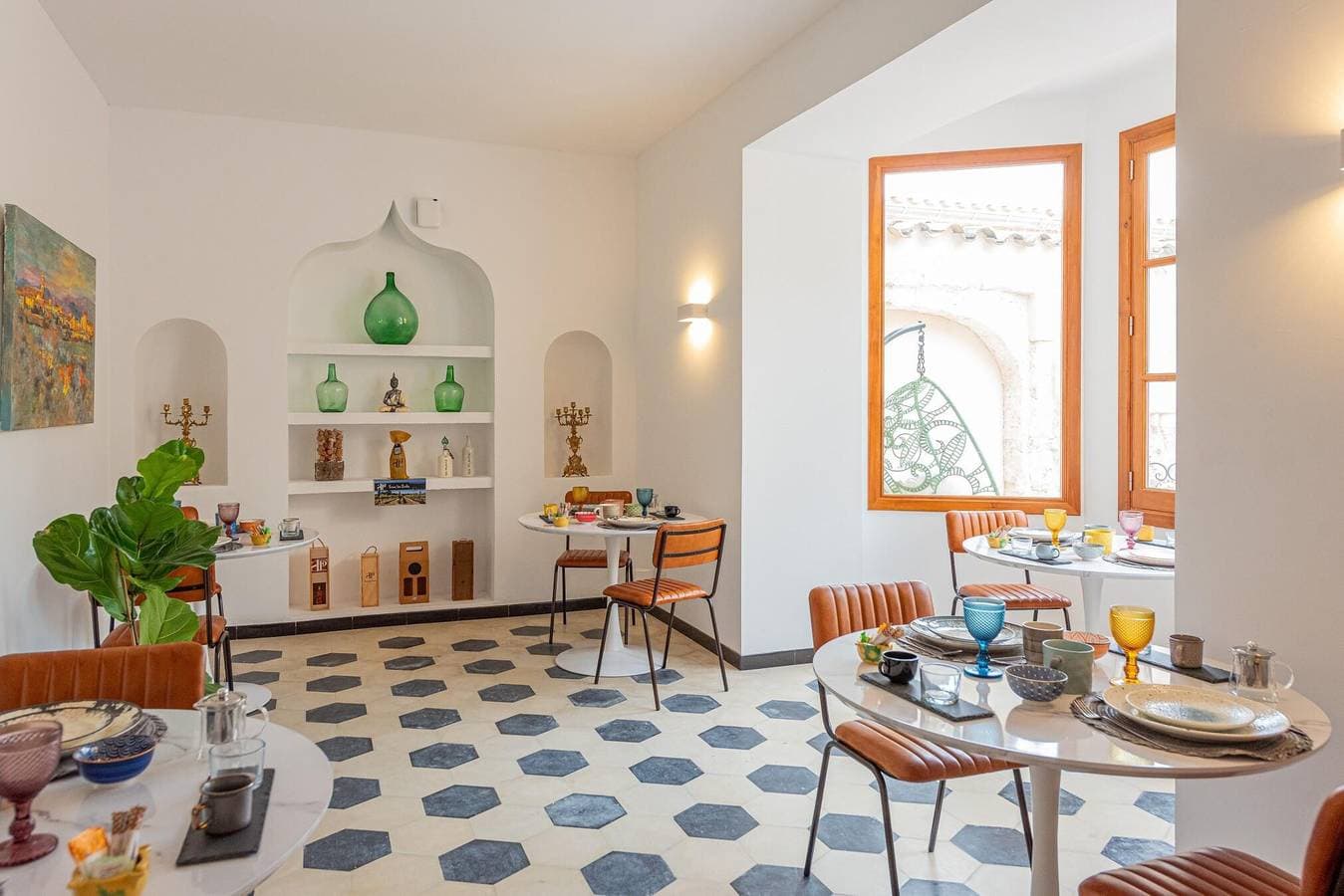 Foto 4 von 68: Cas Català - Junior Suite Vc -  Schönes Zimmer in einem Boutique-Hotel mit Blick auf die Stadt, Gemeinschaftspool und kostenlosem WLAN
