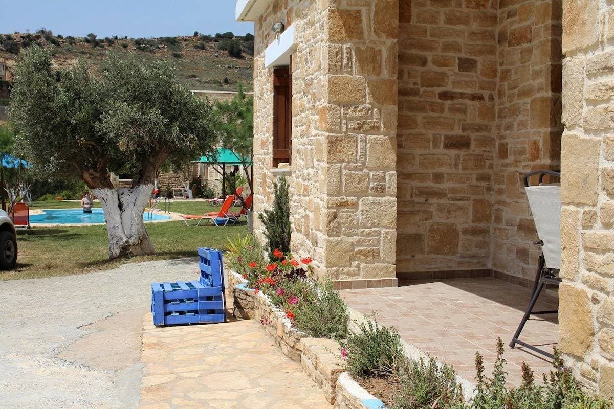 Foto 9 von 41: Ferienwohnung im Grünen mit Pool, großer Garten, Wifi | Triopetra, Kreta