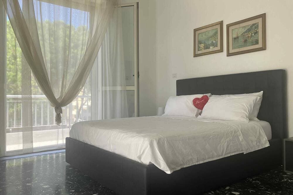 Foto 8 von 30: Apartment-Superior-Eigenes Badezimmer-Blick zur Meerseite-B&B mare mio