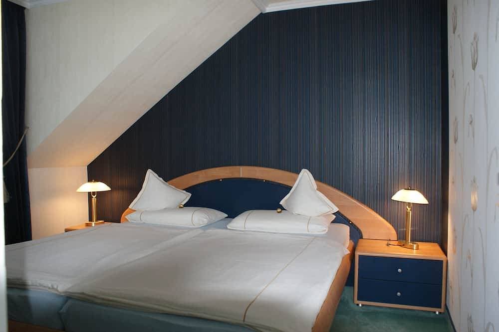 Foto 2 von 30: Südhanglage mit Panoramablick  u.Wellness-Oase im Haus
