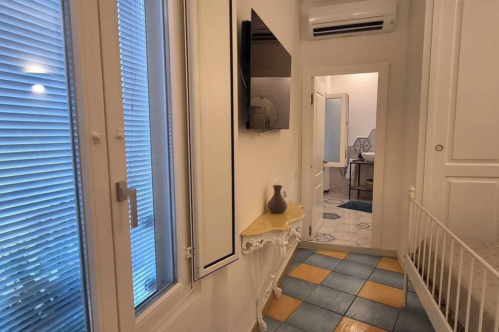 Foto 4 von 9: The Vault Apartments Vietri - Authentic Amalfi Coast