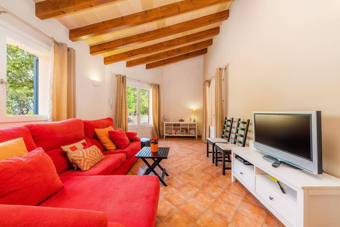 Foto 6 von 26: Finca Na Creu Vella mit Bergblick, Pool, WLAN, Klimaanlage, Terrassen und Garten