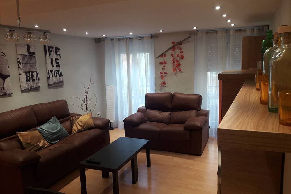 Foto 12 von 21: La Taconera, ein Luxus im Zentrum von Pamplona, Uat00727.