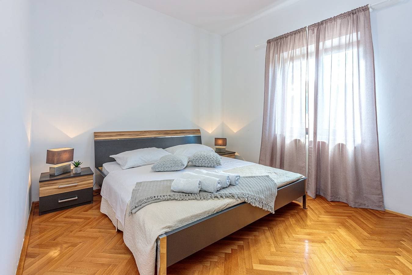 Foto 7 von 33: Apartment Terlevic mit 4 Schlafzimmern und Terrasse