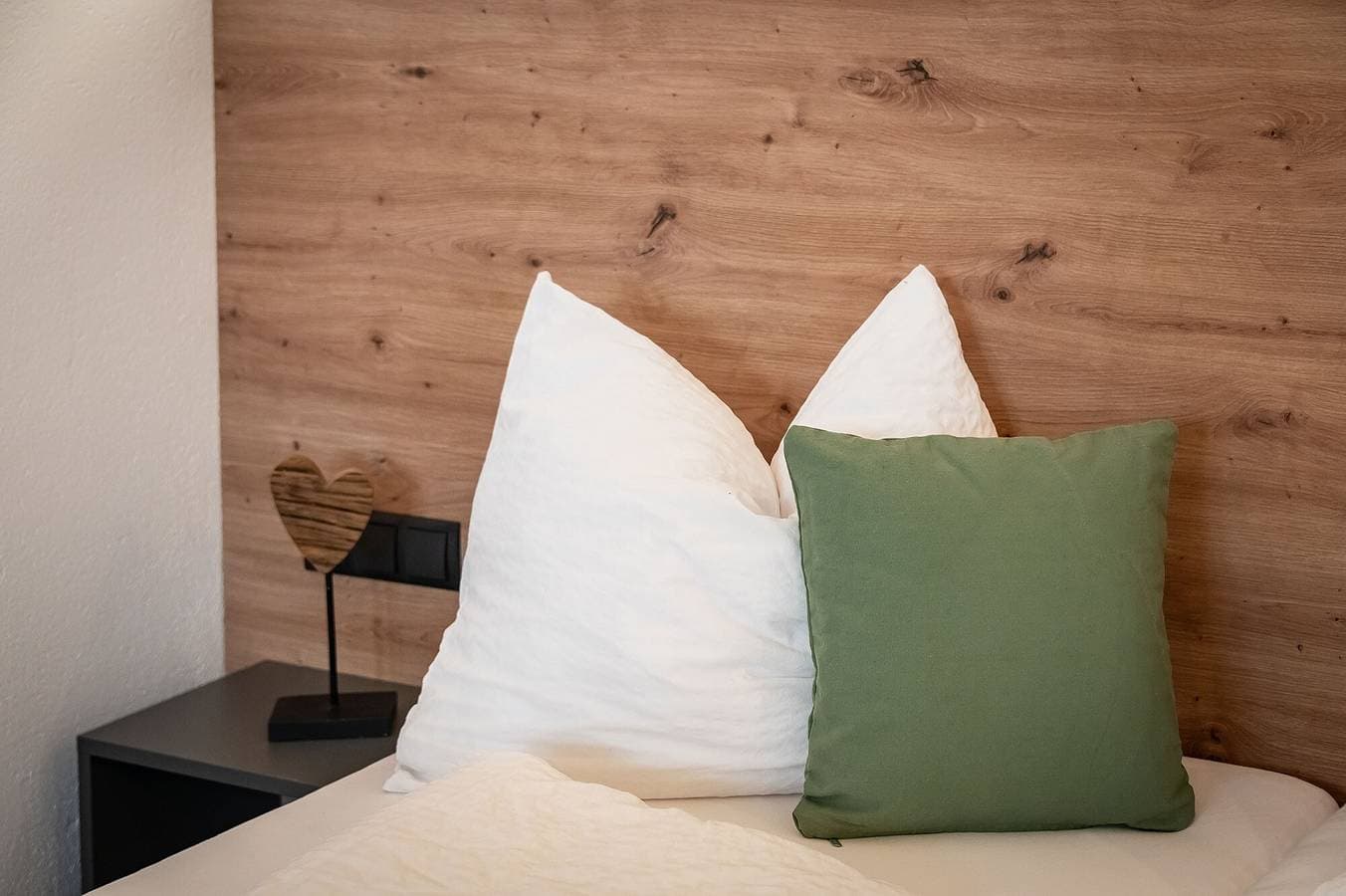 Foto 4 von 21: Ferienwohnung 'Wohnung Morgenduft Schnalserhof' mit Bergblick, Gemeinschaftsterrasse und WLAN