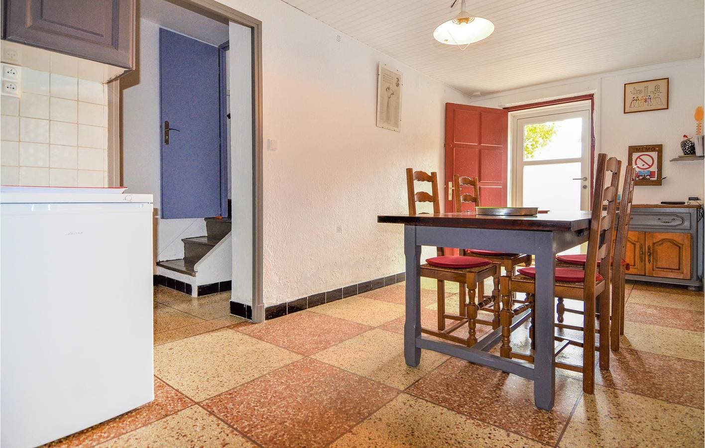 Foto 10 von 22: Gemütliche, gut ausgestattete Wohnung mit AC und Parkplatz