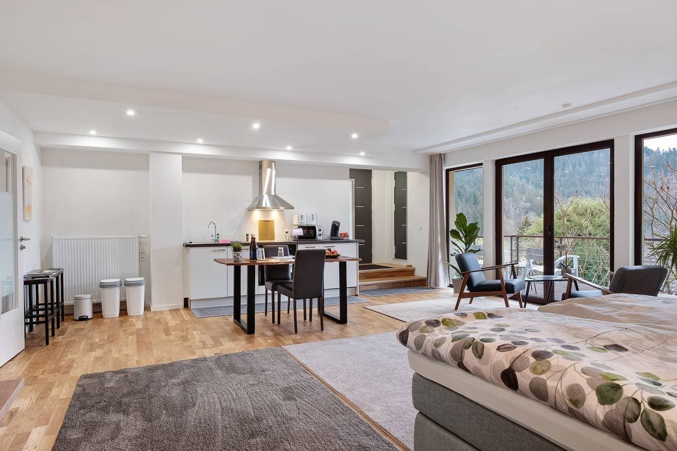 Foto 12 von 34: Ferienwohnung 'Sonnige Im Kinzigtal' mit Talblick, privater Terrasse und Wi-Fi