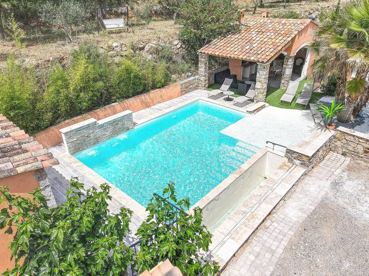 Foto 2 von 19: Klimatisiertes Ferienhaus mit privatem Pool