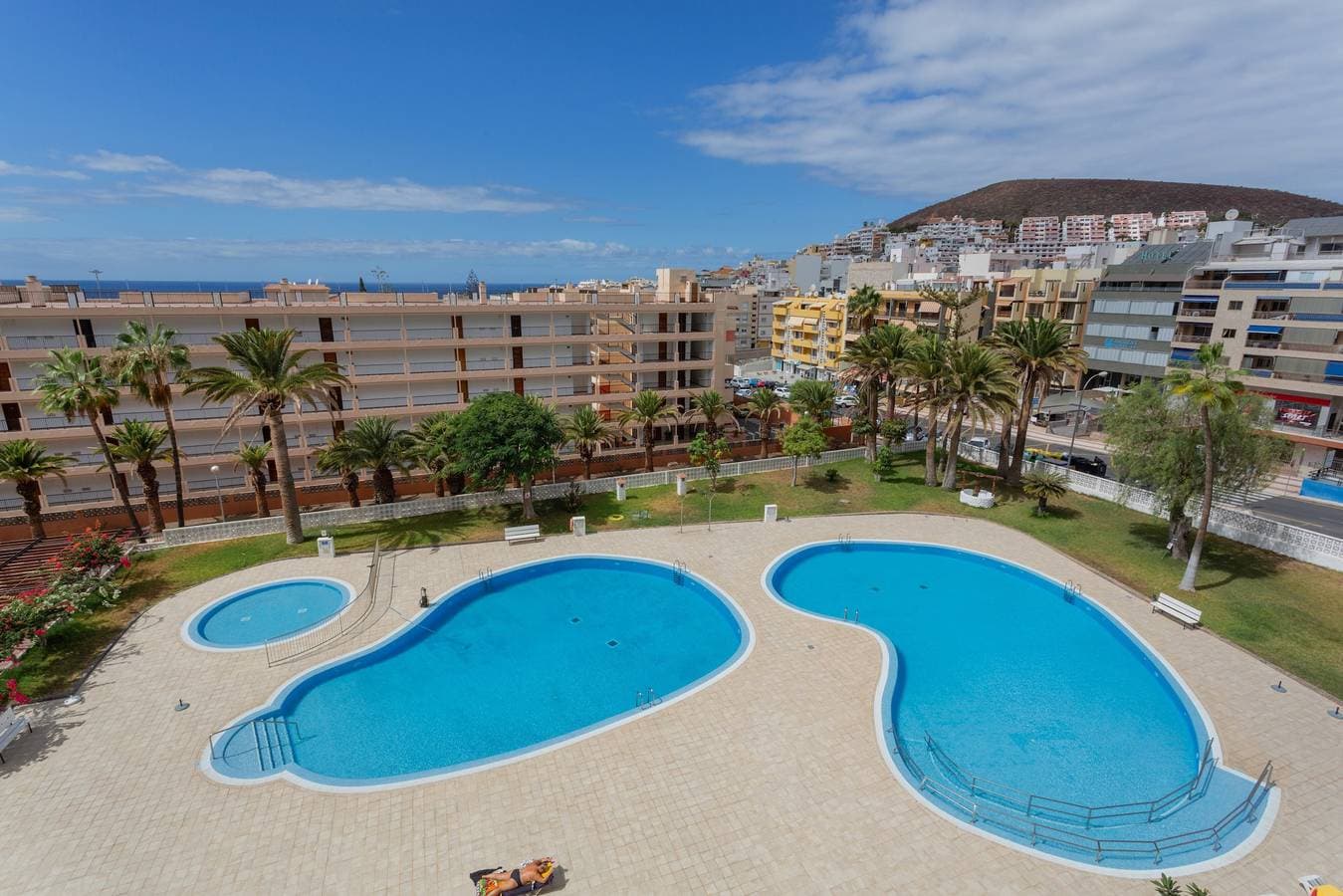Foto 3 von 30: Ferienwohnung 'Lovely Nice Los Cristianos' mit Meerblick, Gemeinschaftspool und WLAN