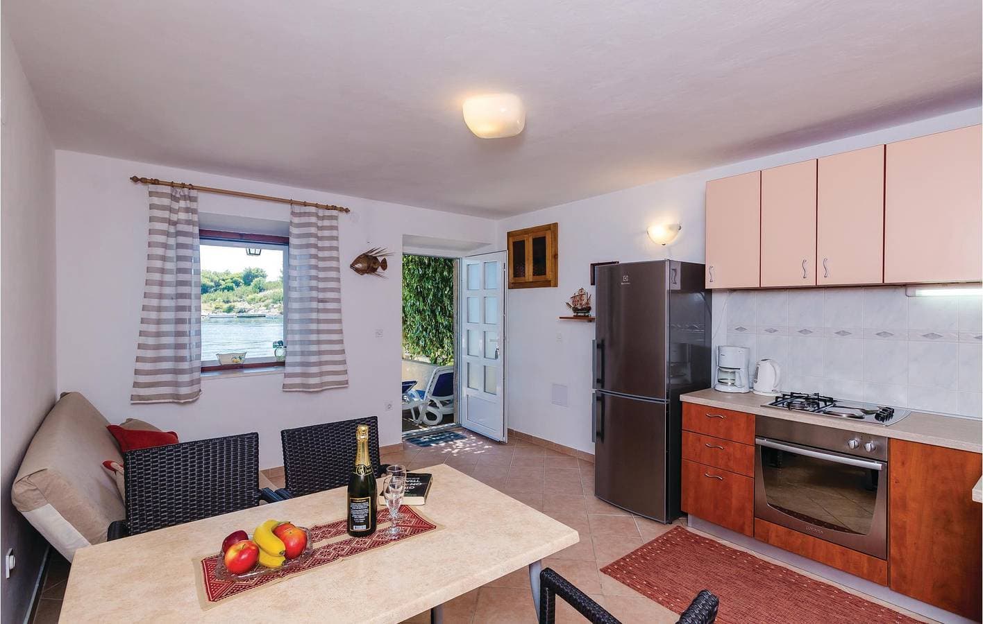 Foto 4 von 31: Gemütliche Wohnung mit Terrasse, WLAN und Parkplatz, 100 m bis zur Küste