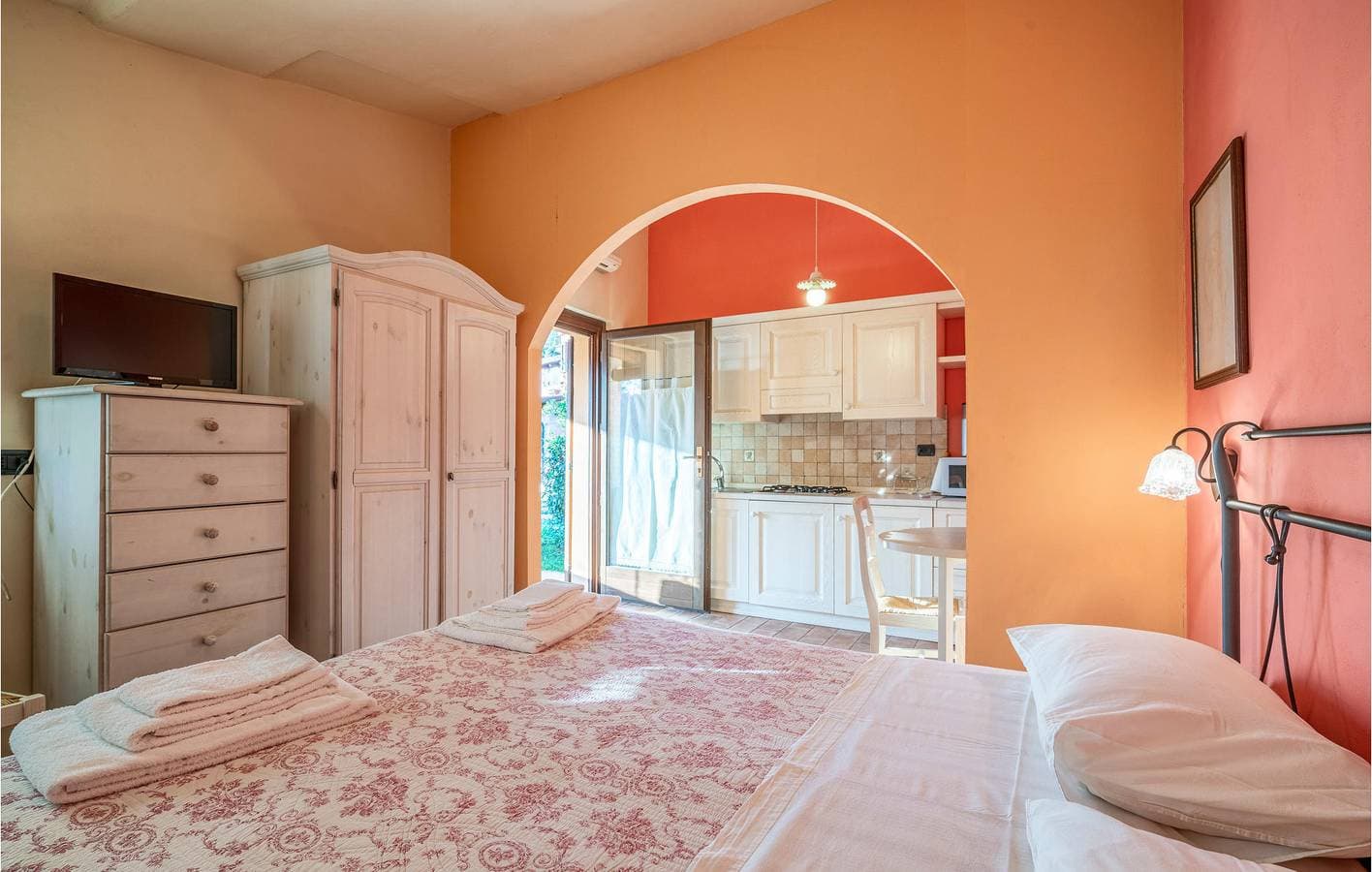 Foto 6 von 40: Ferienwohnung für 2 Personen mit Pool