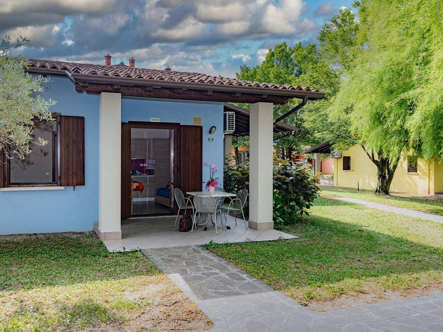 Foto 1 von 22: Camping The Garda Village - Bungalow 4 personen - Bilo Comfort