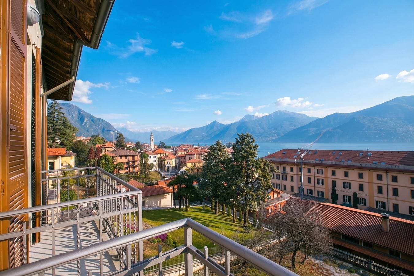 Foto 2 von 28: Menaggio Royale