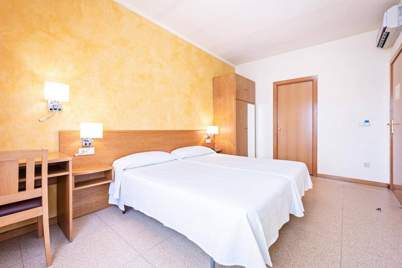 Foto 5 von 8: Twin Room with Bath