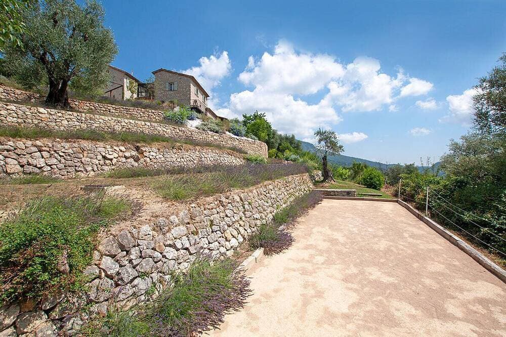Foto 10 von 30: Luxuriöse Villa mit 6 Schlafzimmern in Le Bar sur Loup mit beheiztem Pool und hervorragender Aussicht