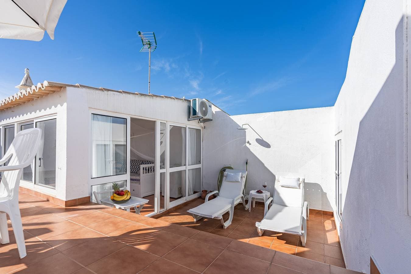 Foto 2 von 41: Ferienwohnung 'Casa Oliveira - Algarve' mit Meerblick, Wi-Fi und Klimaanlage