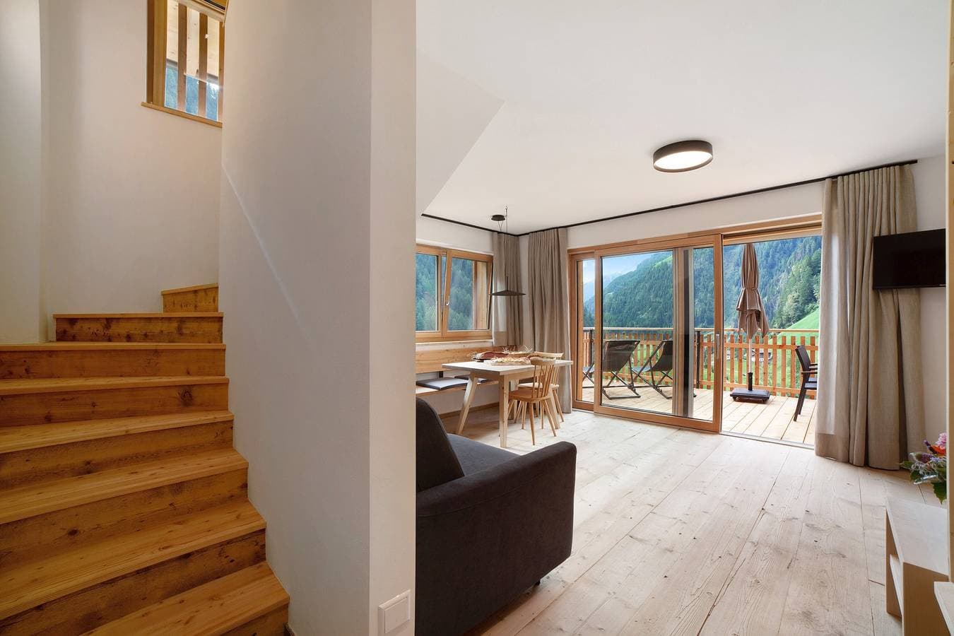 Foto 3 von 43: Ferienwohnung 'Herrischner 2' mit Bergblick, privater Terrasse und WLAN