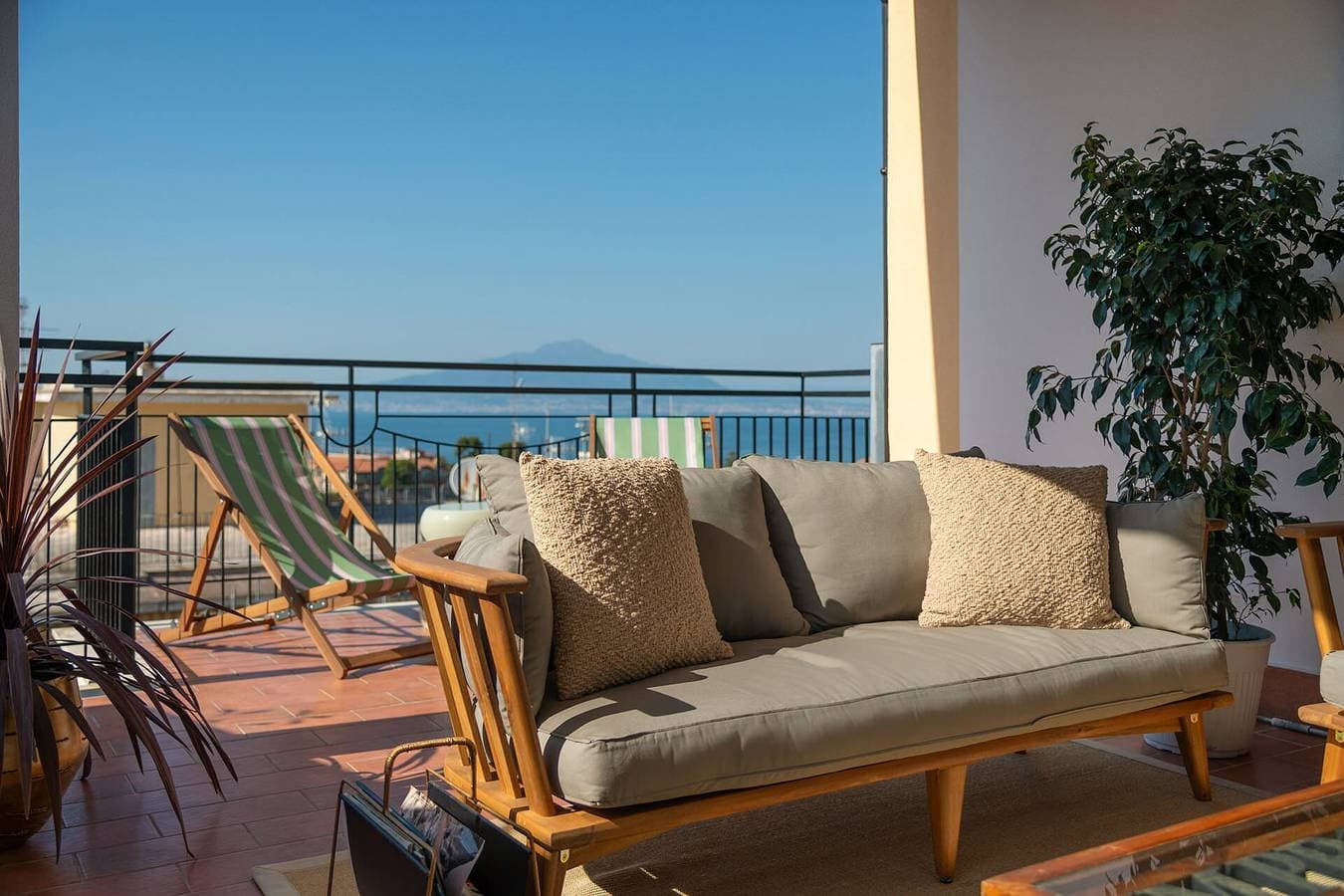 Foto 8 von 40: Ferienwohnung für 4 Personen mit Terrasse