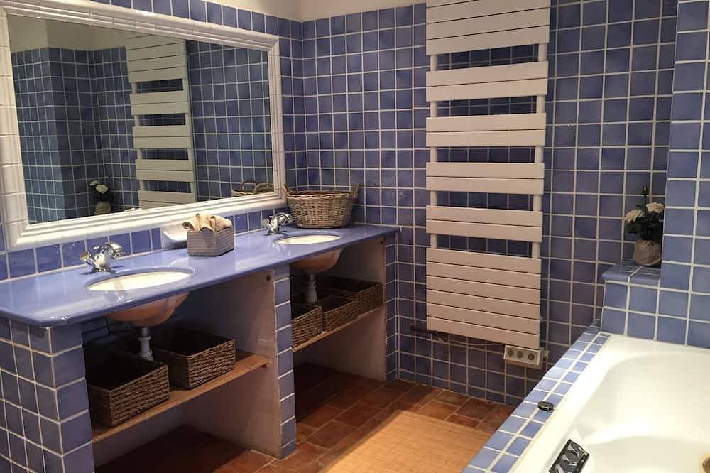 Foto 6 von 18: Steinhaus im provenzalischen Stil mit Pool für 6 Personen