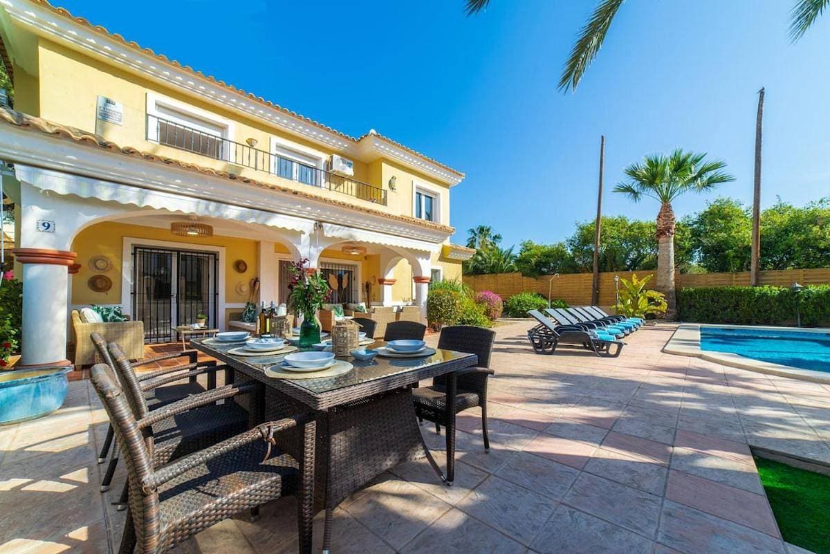 Foto 5 von 5: Villa with Private Pool