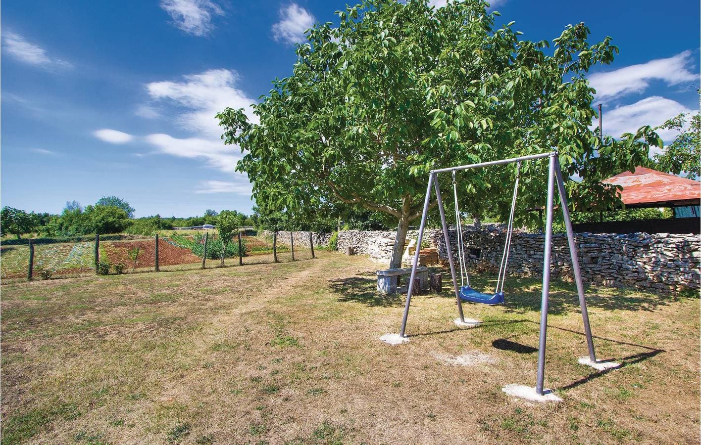 Foto 6 von 27: Charmante Ferienwohnung mit Terrasse, Parkplatz und 2,5 km Entfernung zum Stadtzentrum von Butkovići