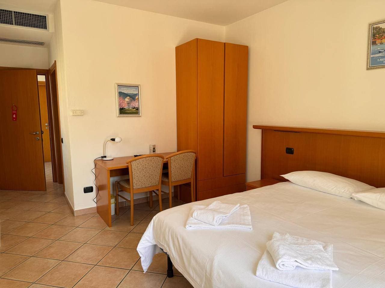 Foto 7 von 13: Double Room with Lake View