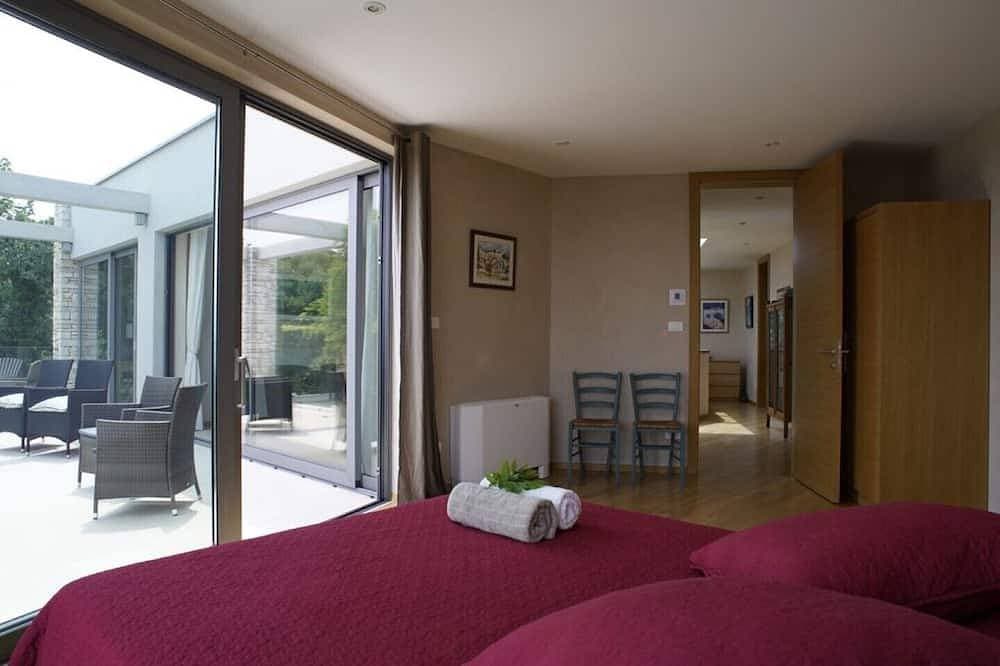 Foto 3 von 30: Zeitgenössische Villa am Meer in Istrien