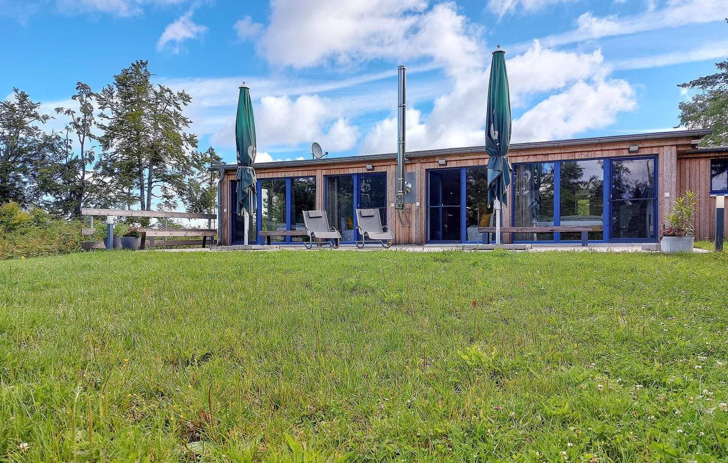 Foto 6 von 37: Gemütliche Wohnung mit Terrasse, Parkplatz und Internet