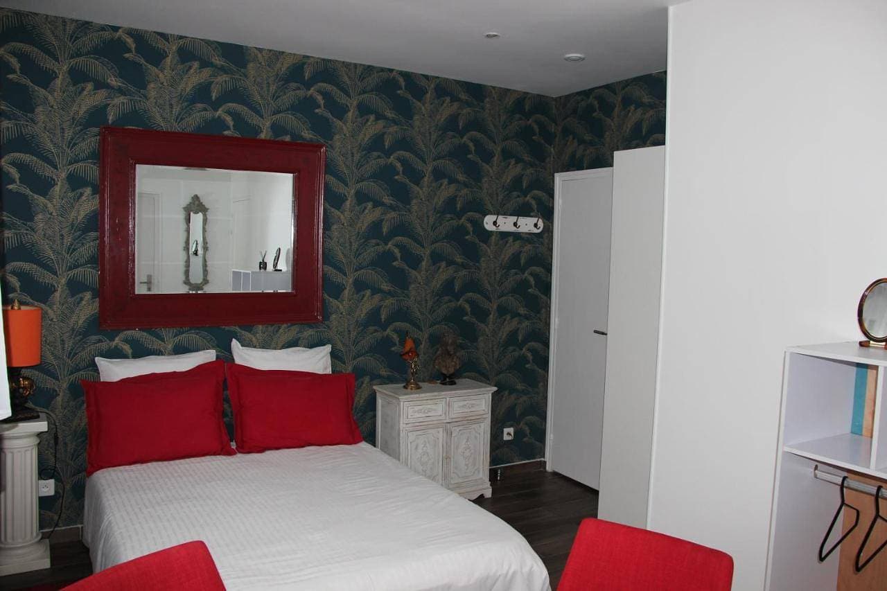 Foto 9 von 11: Twin Room with Private Bathroom
