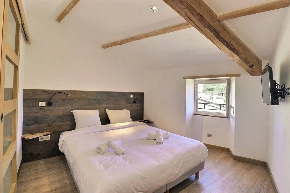 Foto 7 von 19: Le Figuier Vacation Rental - Angel Rentals in Southern Ardèche, Sleeps 4, with Private Courtyard