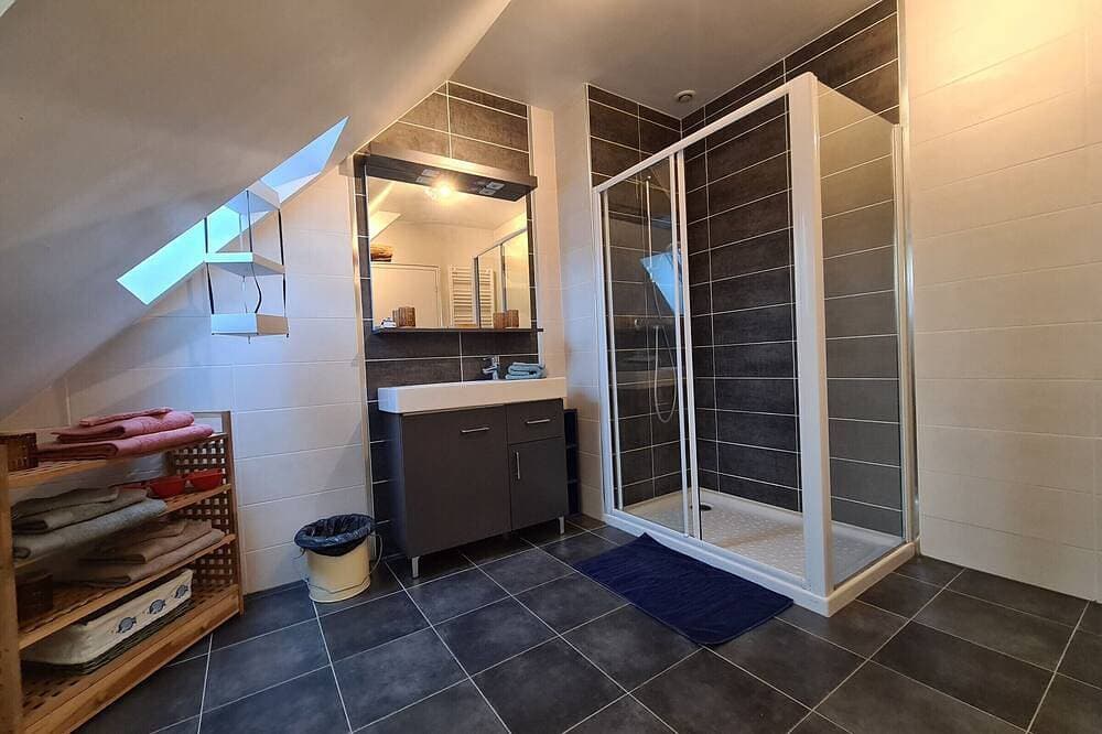 Foto 6 von 20: Gemütliches Zimmer mit Sitzecke und Frühstück