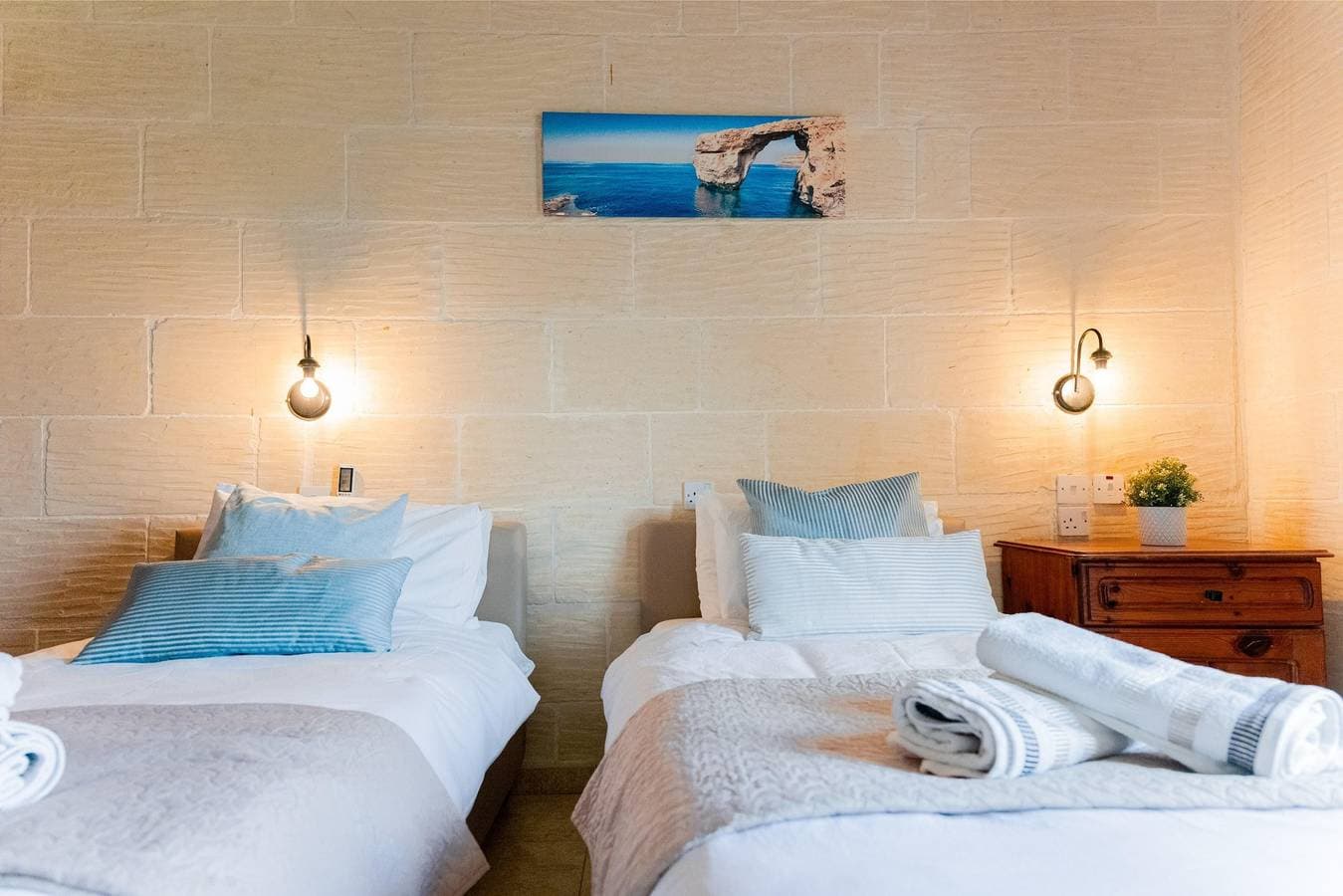 Foto 4 von 30: Villa Savona Sleeps 7 with Private Pool